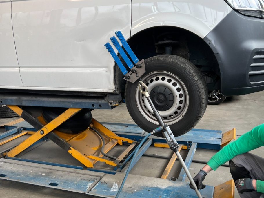 3D-Achsvermessung am Rad nach der Unfallreparatur – Autoklinik Bludau Braunschweig